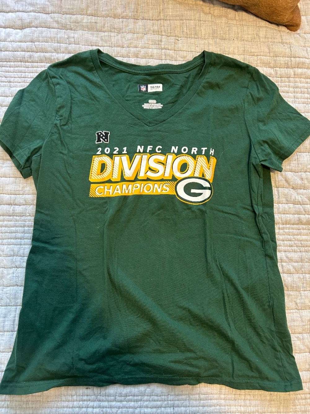 Green Bay Packer's v-neck tshirt, women's medium, 2021 NFC North Division Champ